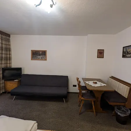 Ferienwohnung Bergfreund Lermoos Zimmer foto